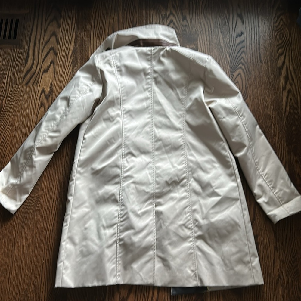 Cole Haan women’s small trench coat - Picture 9 of 11
